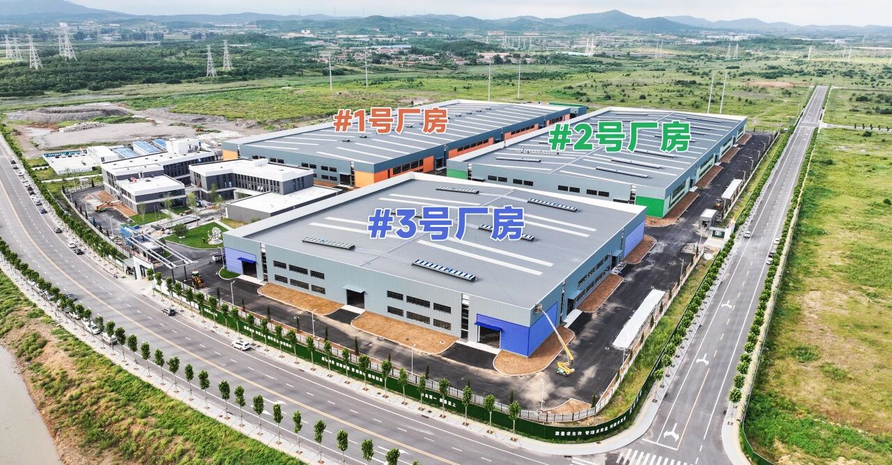 省教育厅厅长王庆东一行莅临918.com集团再生资源绿色分拣中心项目调研领导(图4)