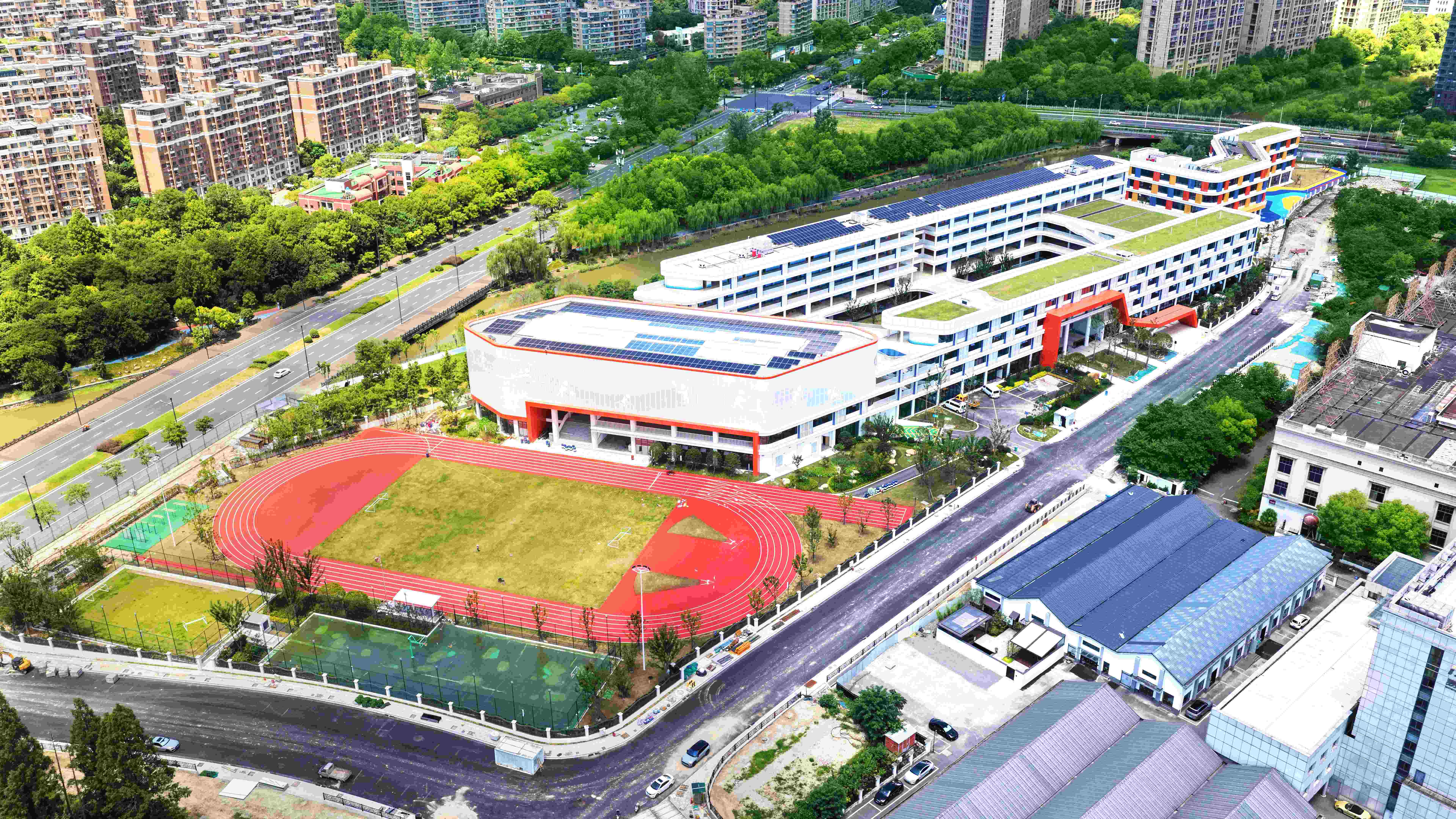 精工筑校园 匠心育未来|918.com集团承建荆门长江单元幼学及幼儿园项目夯实区域教育民生底座(图1) 精工筑校园 匠心育未来|918.com集团承建荆门长江单元幼学及幼儿园项目夯实区域教育民生底座(图1)